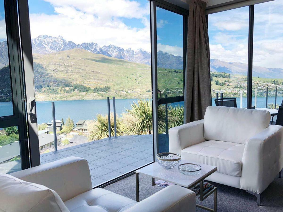 Luxury Lakeside Home With Remarkable View Queenstown Exterior photo